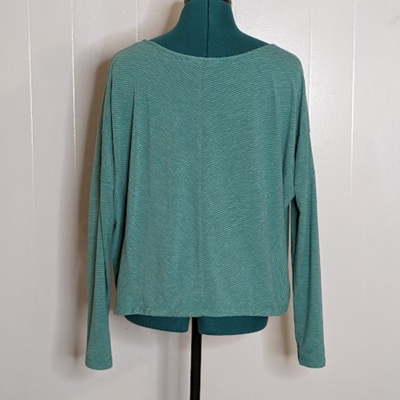 BCBGeneration Oversized Asymmetrical Stripes Long Sleeve Top. Size XS/S. - Picture 9 of 13